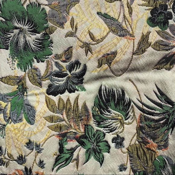 ✖️SOLD✖️NWOT // Urban Outfitters embroidered skirt - Picture 2 of 4